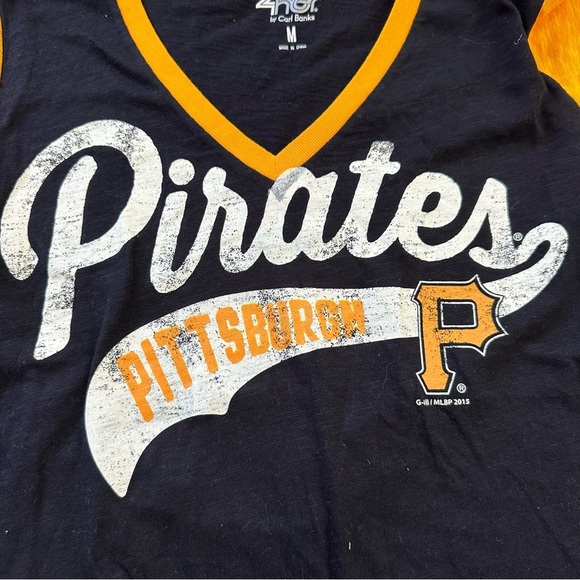 G-III 4Her Carl Banks Womens Medium Pittsburgh Pirates Black Top Shirt V-Neck - Picture 4 of 8